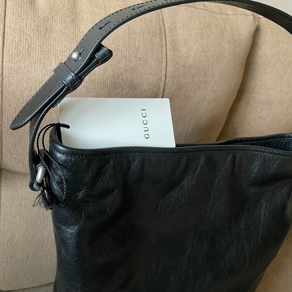 GUCCI BUCKET SHOULDER PURSE - Picture 12 of 16